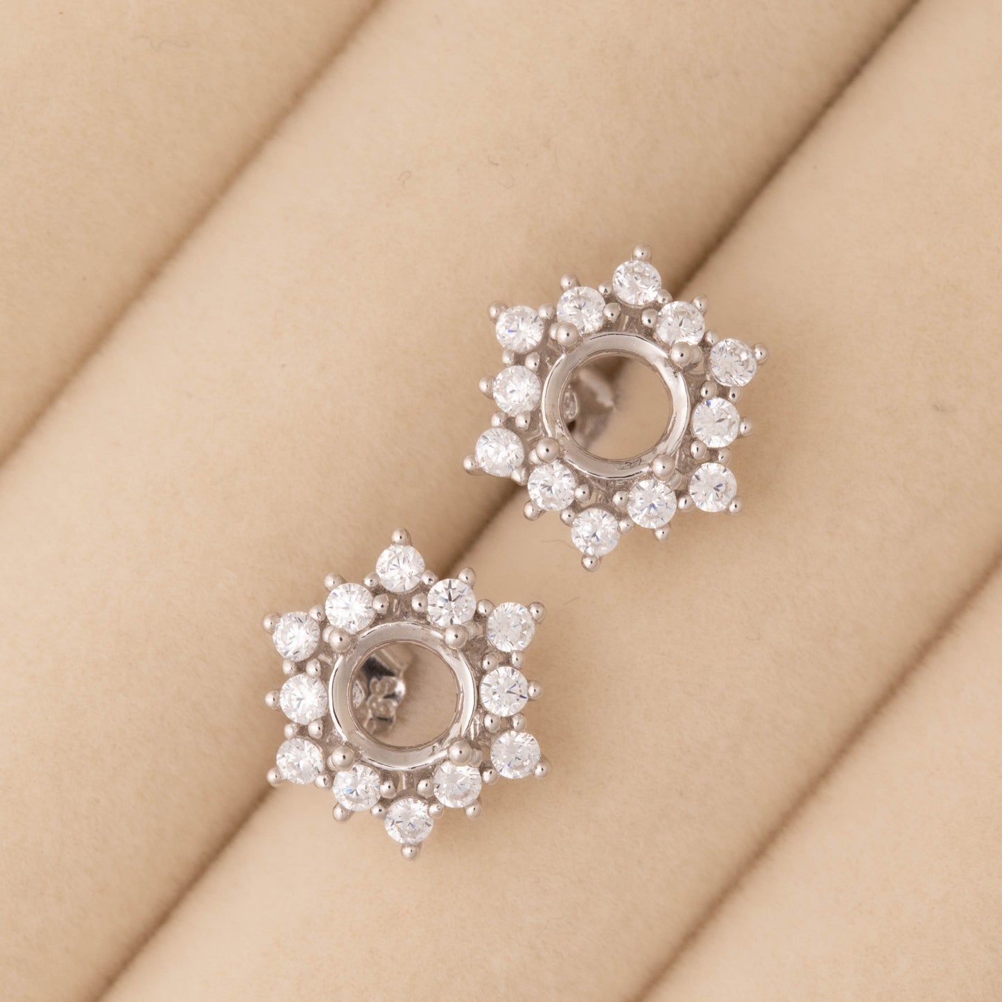 Lyra Earring